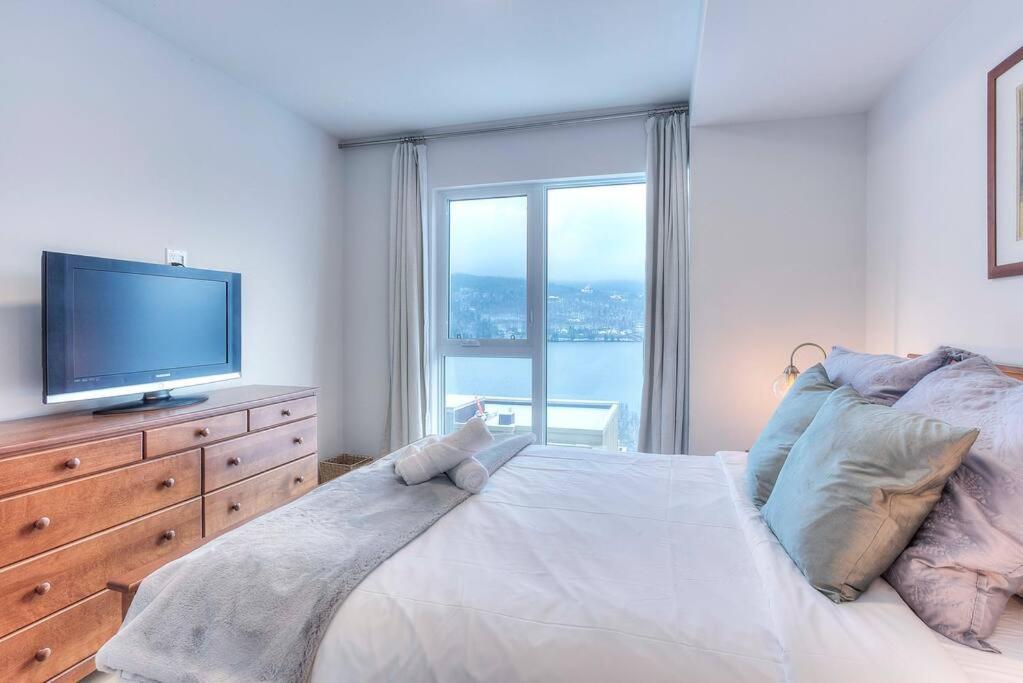 Serenity By The Slopes: Tremblant Waterfront Condo Mont-Tremblant Exteriör bild